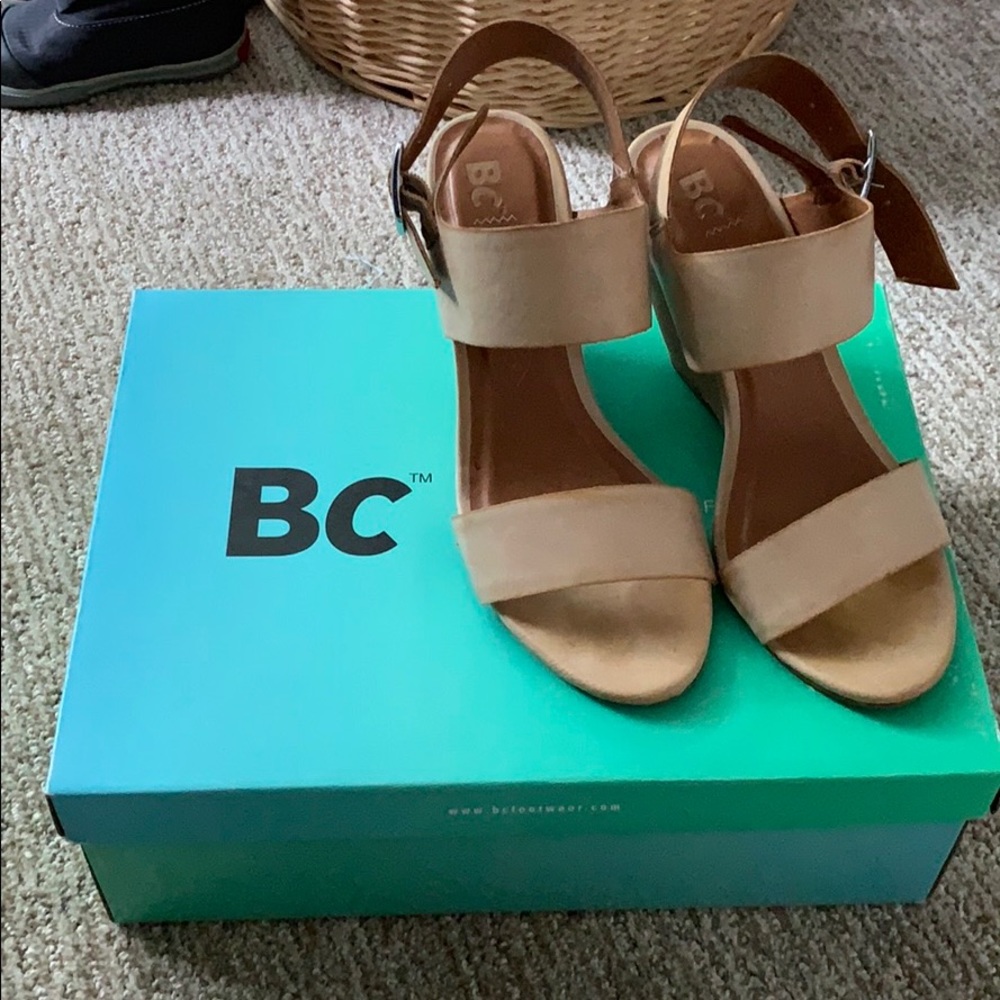 Women’s BC vegan leather wedges
